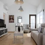 Ideal For Family Holidays, Near And Golf- Casa Villa