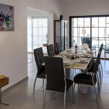 Vila Ideal For Family Holidays, Near And Golf- Casa