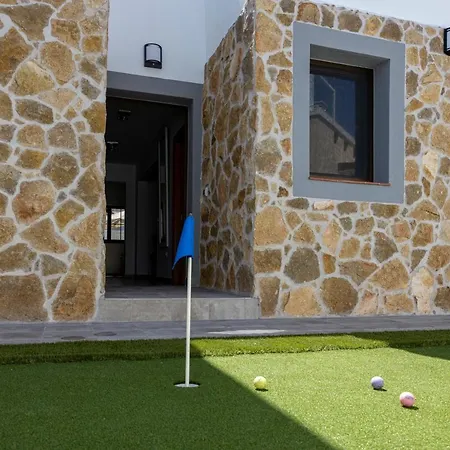 Vila Ideal For Family Holidays, Near And Golf- Casa La Guirra